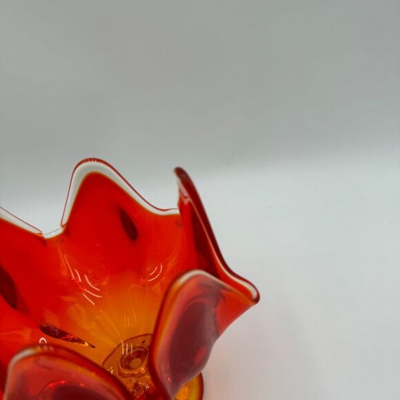 Vintage Viking Epic Swung Glass Handkerchief Vase Amberina 6 Petal Pedestal - Picture 7 of 10